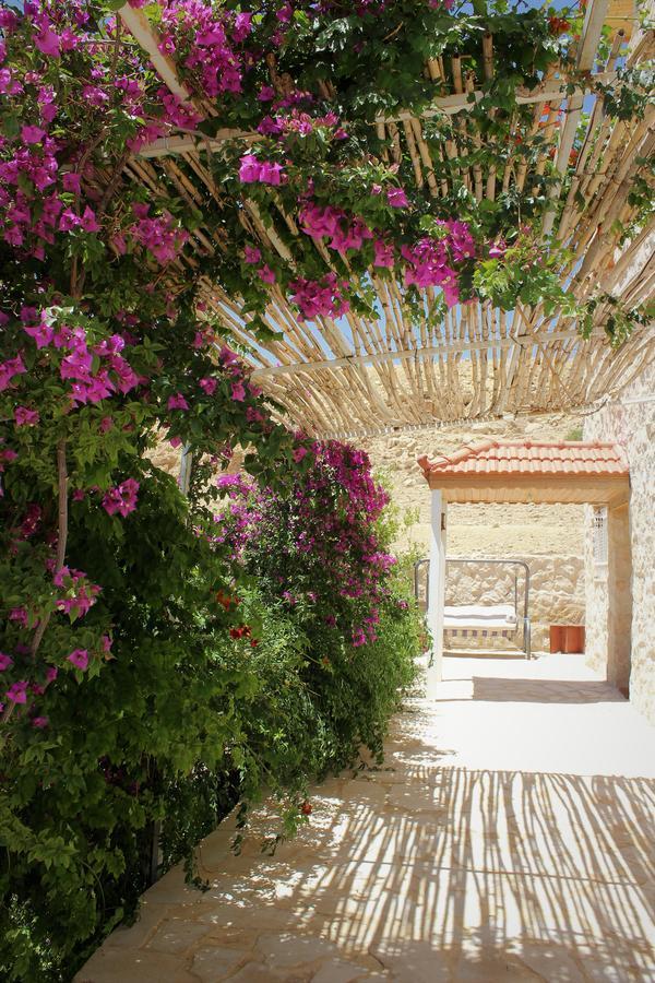 Petra Bed & Breakfast Wadi Musa Exterior photo